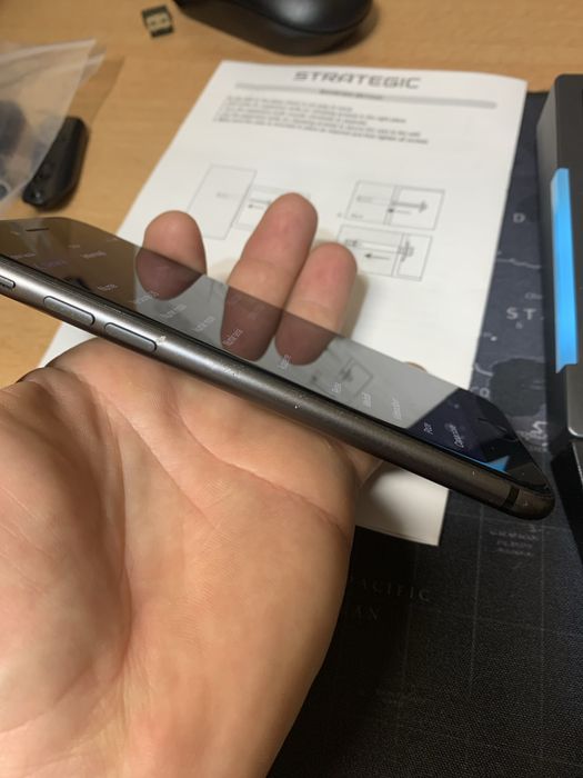 Iphone 8 64gb, baterie 87%, perfect functional