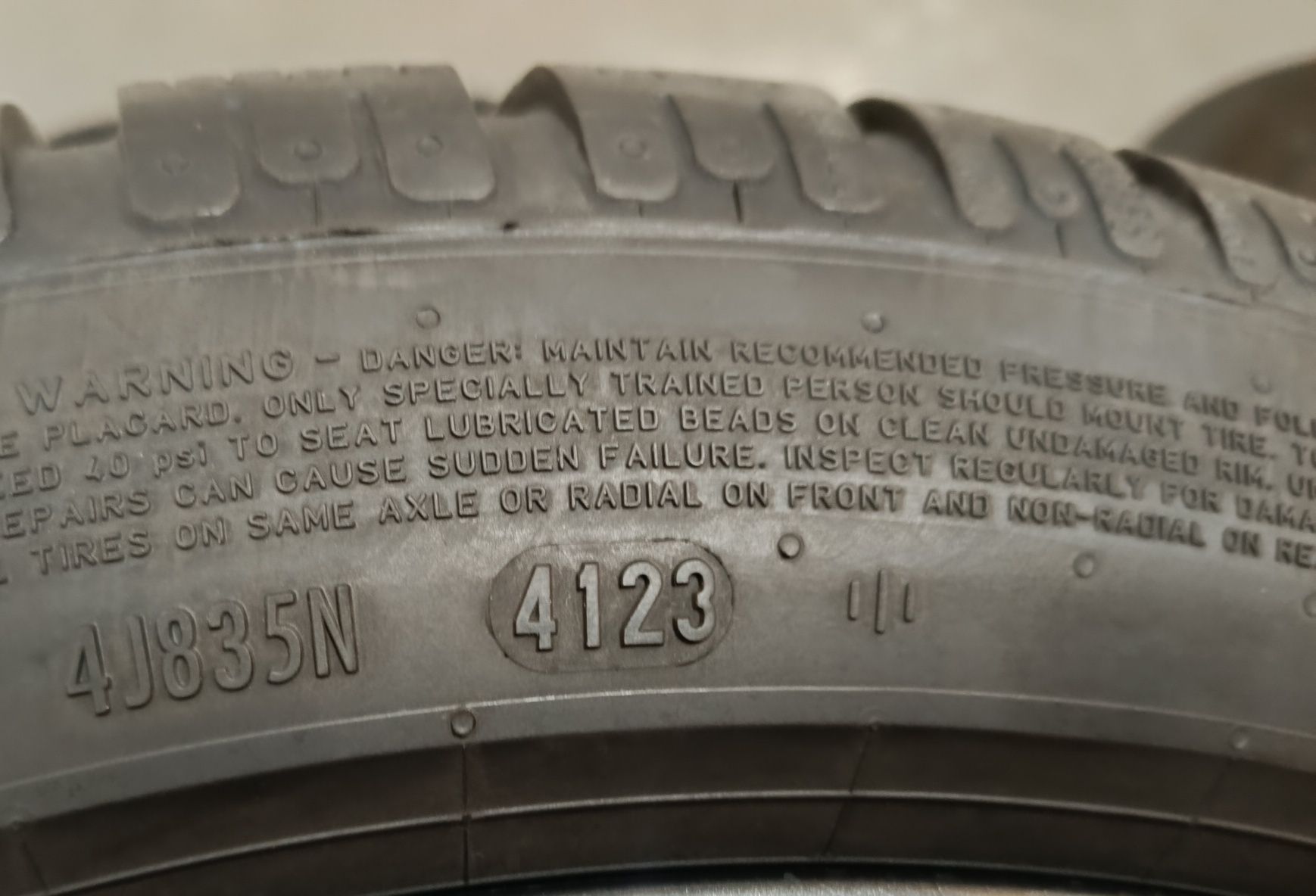 Оригинални джанти с нови зимни гуми 18 цола за Bmw G30 G31 дот 2023г