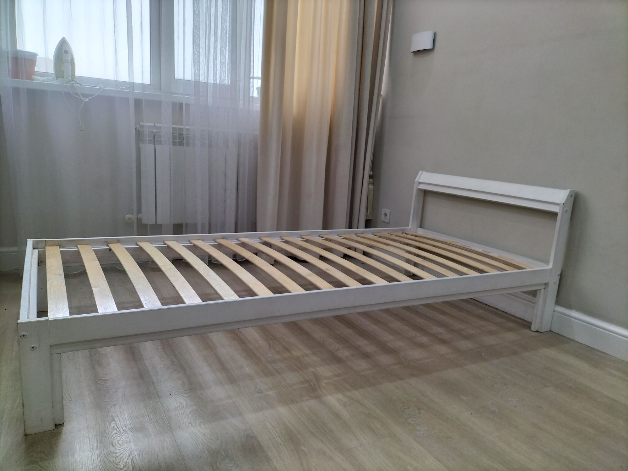 Кровати IKEA 2  шт