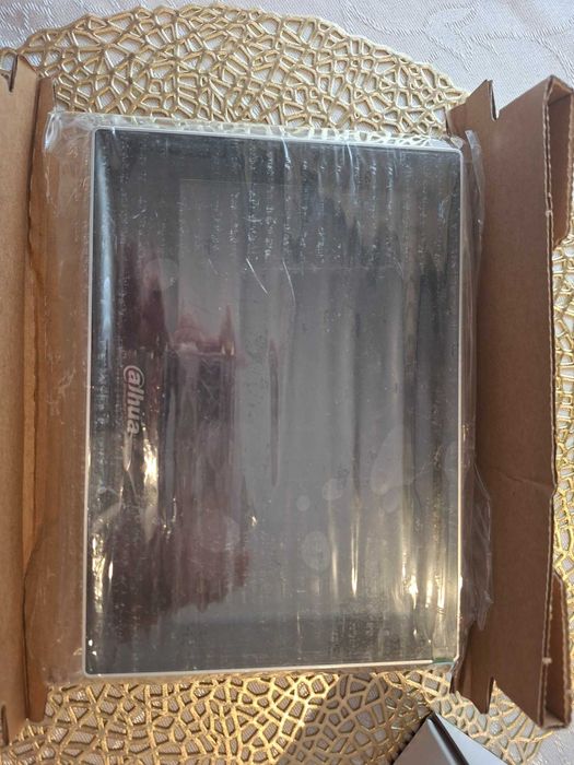 IP капацитивен touch монитор за видеодомофонна система VTH2521G 7" TFT