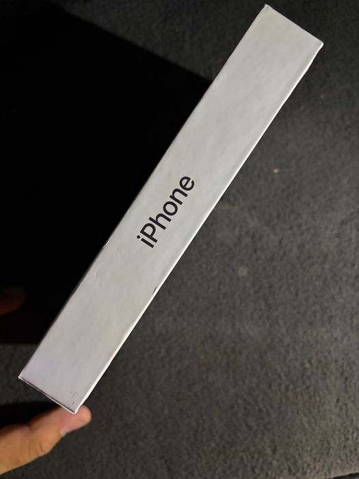 Iphone 16 - неразопакован