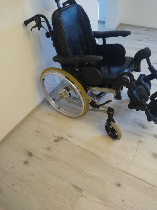 Fotoliu scaun rulant  dizabilitati