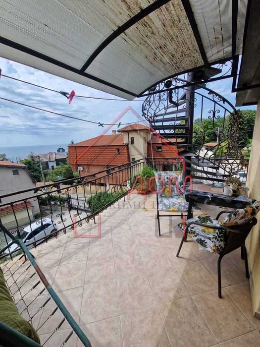 Дава се под наем Двустаен апартамент в Варна, м-т Траката - 60 кв.м за 382.5 € - Снимка #3