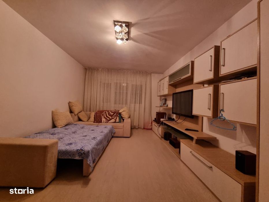 Apartament 2 camere decomandate/ spatios/ Arena Mall/ 22 Decembrie