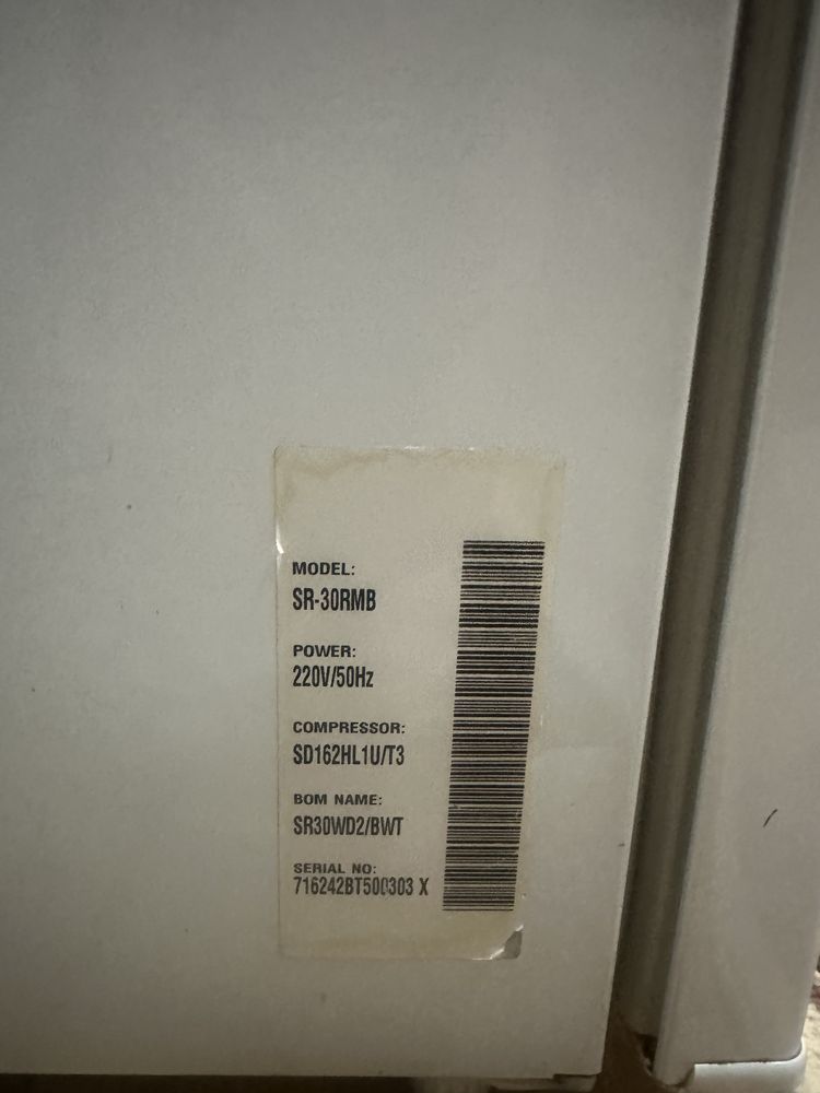 Холадельник samsung model SR-30 RMB