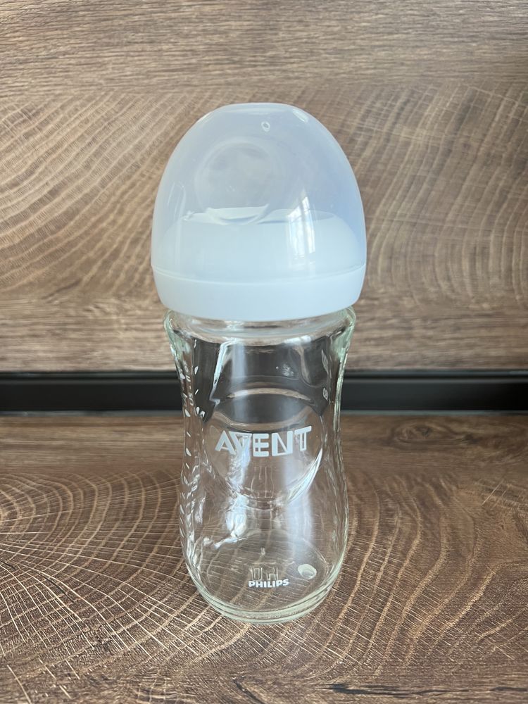 Бебешко стъклено шише Philips Avent 240ml