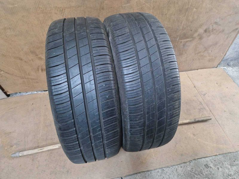 2 Goodyear R17 205/55
летни гуми
DOT1918