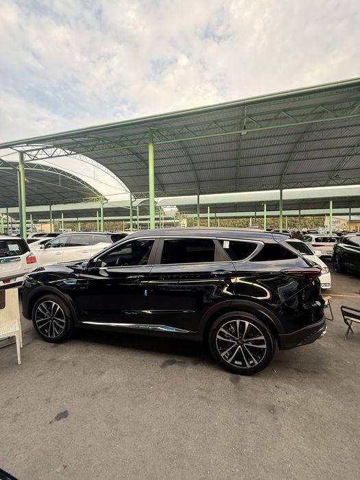 Dubayski Jetour X70 plus sotiladi!!