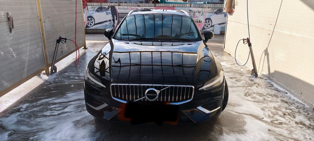 Volvo V60 T8 Plug-in Hybrid 2019 AWD