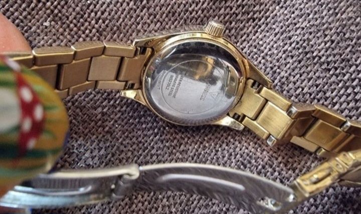 Guess Mini Pixie Уникален дамски часовник