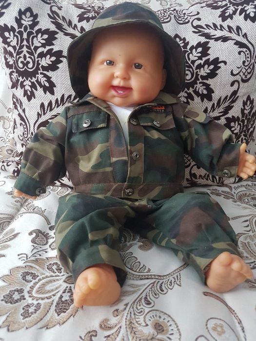 Продам куклу в отличном состоянии