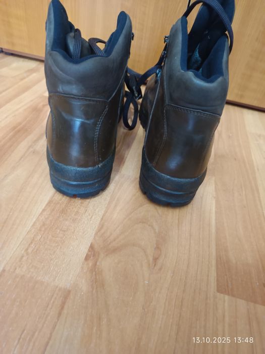 Bocancii din piele naturala maro