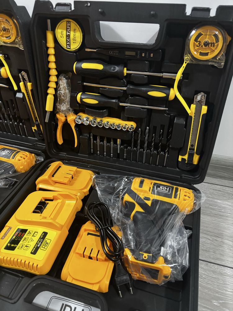 Bormasina cu 2 acumulatori  cu percutie  identic cu Dewalt / Makita