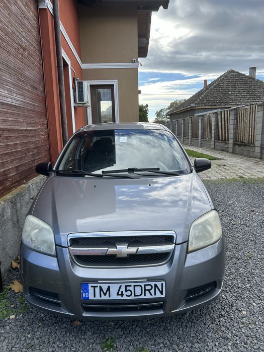 Vând Chevrolet Aveo