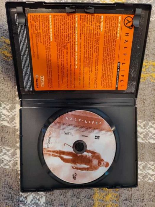 Joc Half Life 2 PC