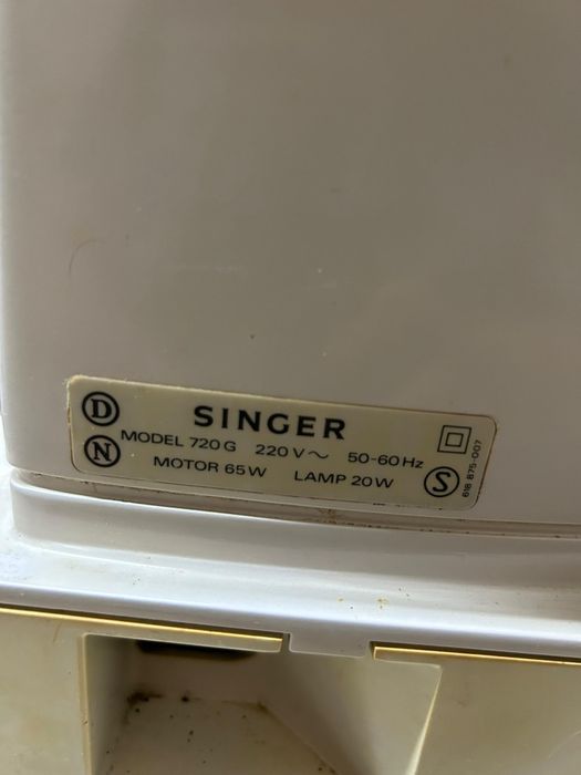 Електрическа шевна машина Сингер модел Singer 720 G