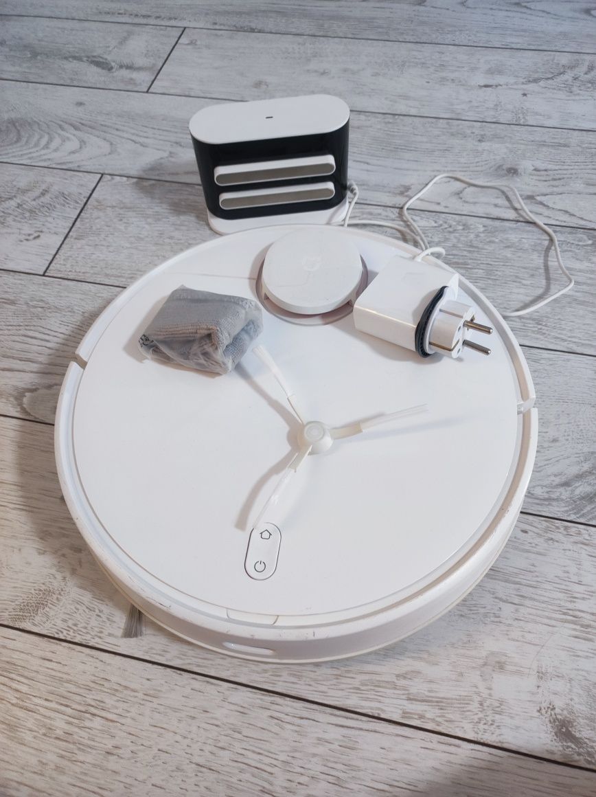 Продам Робот-пылесос Xiaomi Mi Robot Vacuum Mop P