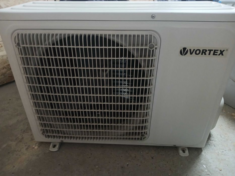 Aparat aer conditionat 12000 btu vortex