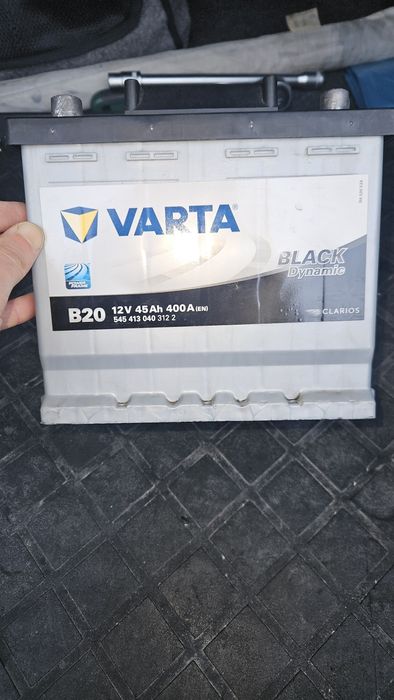 Baterie auto Varta 12V 45Ah 400A