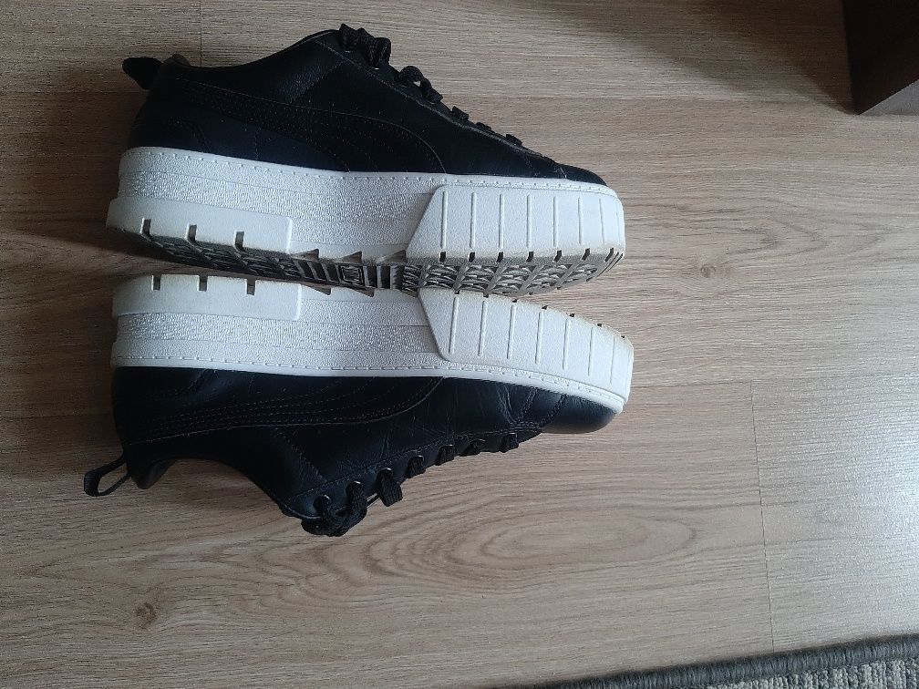 Оригинални обувки на Puma.