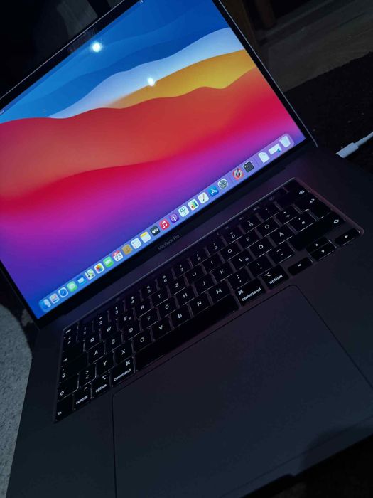 Macbook PRO 16-inch