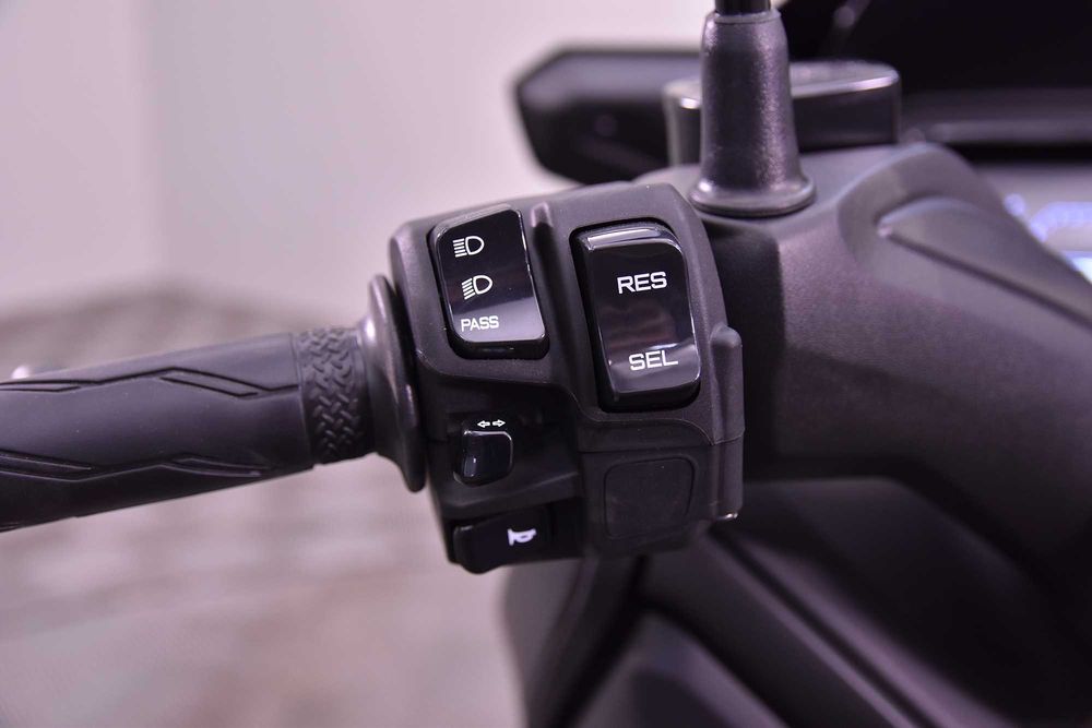 Yamaha Ray XMAX 300