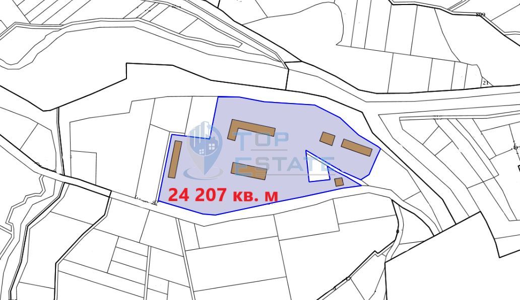 Парцел 24 207 кв. м със стопански постройки в с. Марян, област Велико