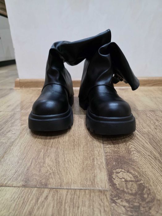 Дамски ботуши чисто нови