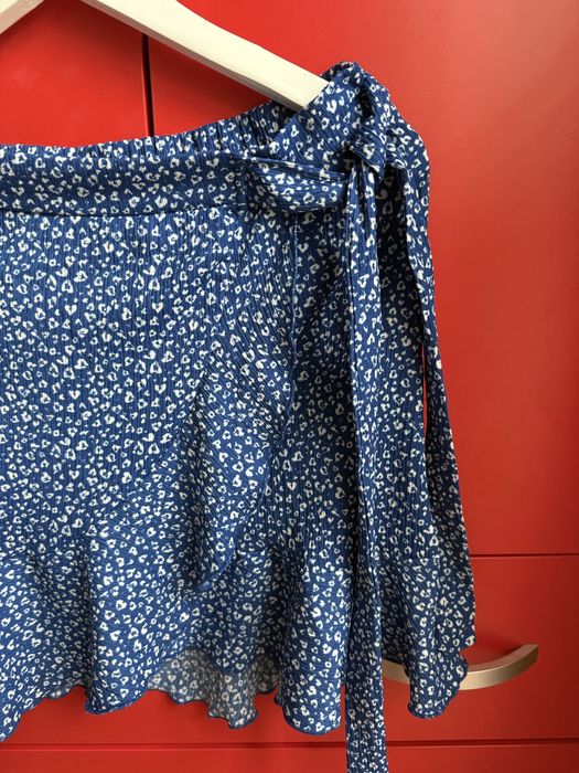 Дамска пола L размер