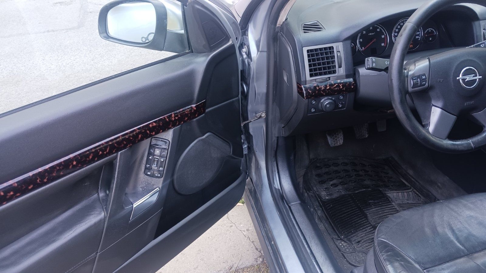 Продавам Опел сигнум 1.9TDI   150к.с
