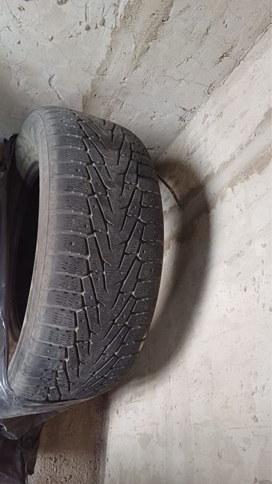 Продаю шины срочно!