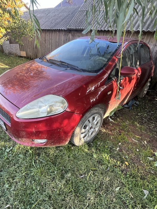 Vand Fiat Grande punto pentru dezmembrat
