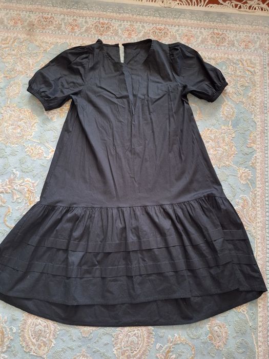 Rochie neagră vara