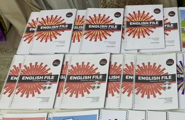English file, family and friends, solutions, headway