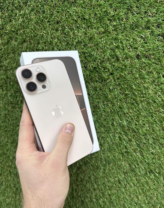 iPhone 16 pro 256 gold