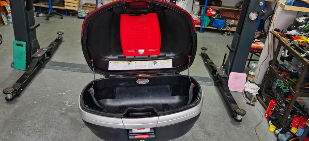 Top Case Givi Hornet PC36