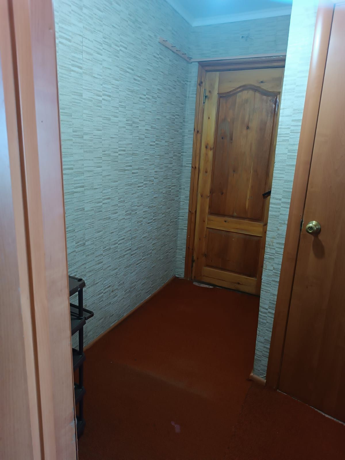 продам двухкомнатную квартиру