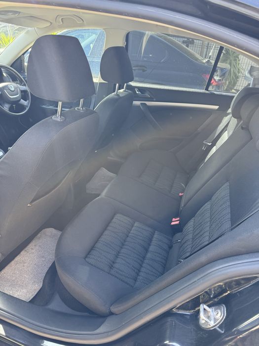Skoda octavia 1.9 tdi volan partea dreapta