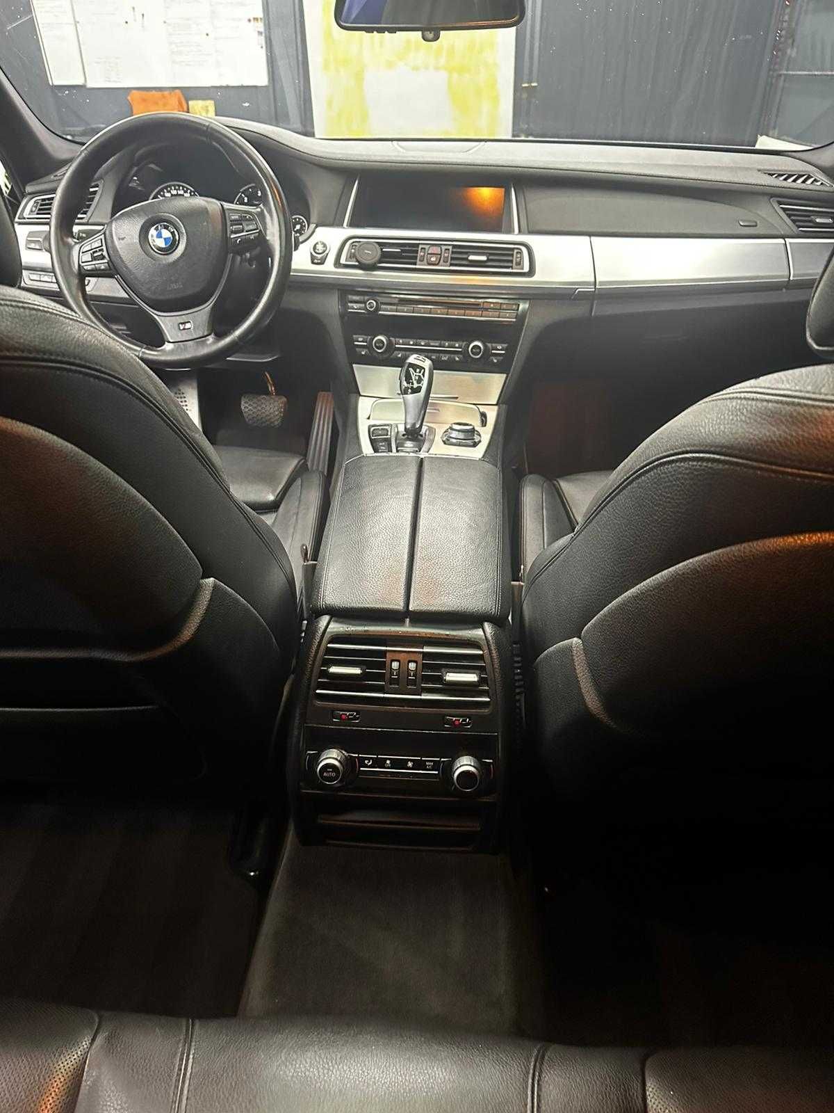 BMW 730D Facelift / Pachet M / 4 Butoane / Ceasuri Digitale / Full LED