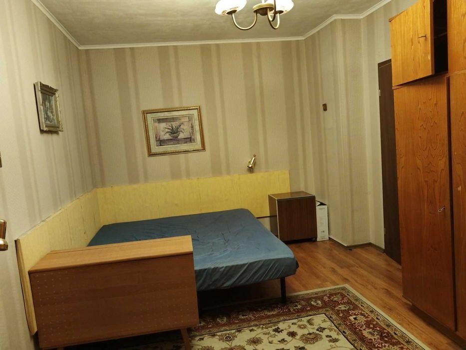 Просторен слънчев двустаен до Английската гимназия в Стрелбище