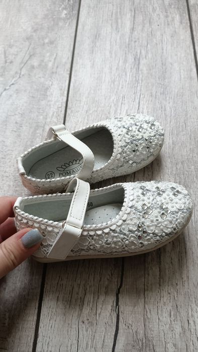 Продам красивые туфельки