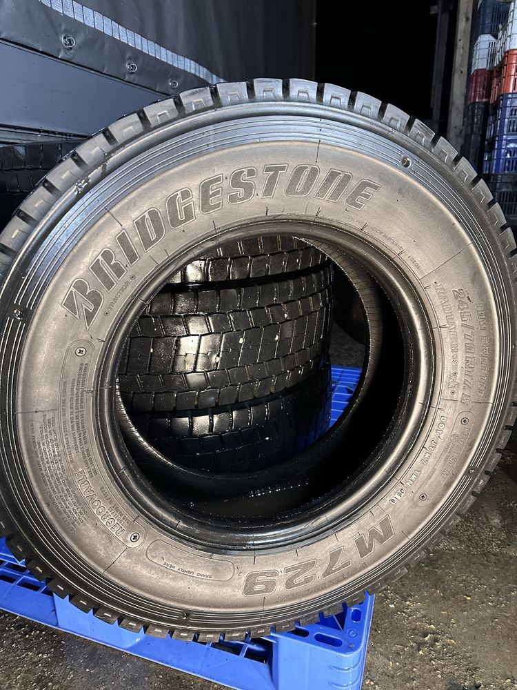 Гуми Bridgestone M729