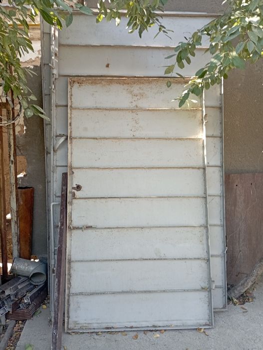 Варота гараж вхадной