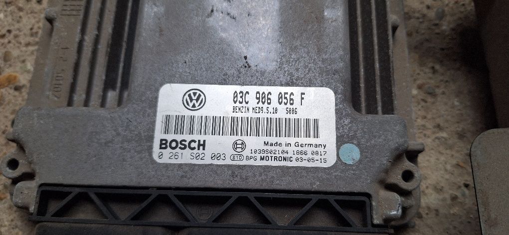 Компютър двигател за Volkswagen Touran Minivan I (02.2003 - 05.2010) 1