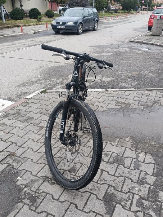 Vând bicicleta  fuji