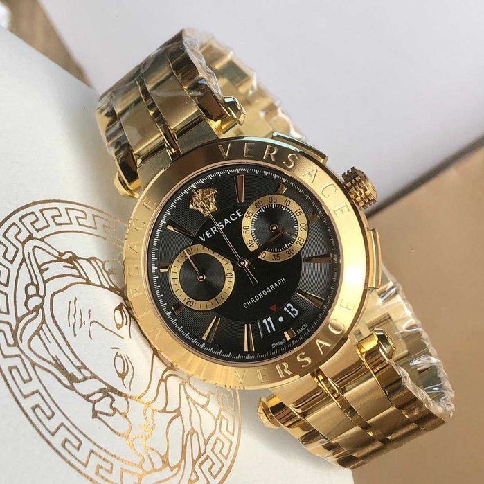 Breitling Colt Chronograph 
и Versace Aion 
A53035