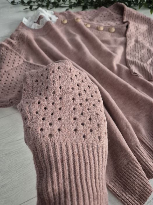 Pulovar pufos insertie bumbac, nasturi