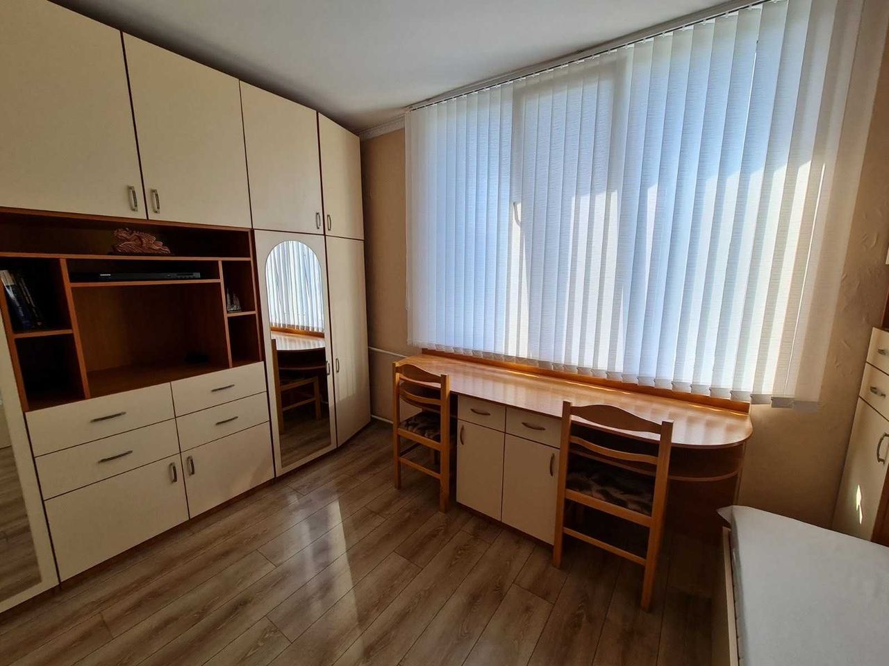 Дава се под наем Тристаен апартамент в Бургас, Славейков - 96 кв.м за 675 € - Снимка #7