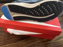 Продавам оргинални обувки nike чисто нови с оргинална кутия