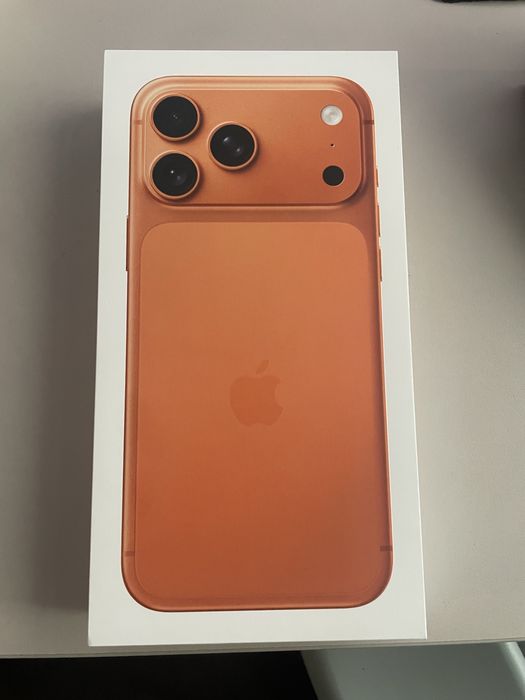 Iphone 17 pro max 256гб оранжевый. Esim